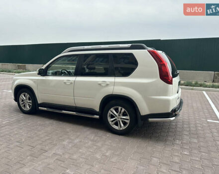 Белый Ниссан ИксТрейл, объемом двигателя 2 л и пробегом 312 тыс. км за 9999 $, фото 7 на Automoto.ua