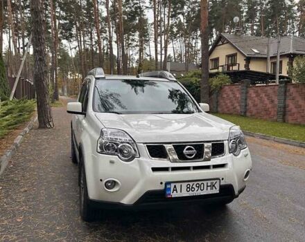 Ниссан ИксТрейл 2013 в Киеве на Automoto.ua Белый Ниссан ИксТрейл, объемом двигателя 2 л и пробегом 235 тыс. км за 13500 $, фото 1 на Automoto.ua