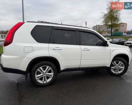 Белый Ниссан ИксТрейл, объемом двигателя 2 л и пробегом 240 тыс. км за 11000 $, фото 22 на Automoto.ua