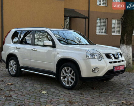 Ниссан ИксТрейл 2013 в Тячеве на Automoto.ua Белый Ниссан ИксТрейл, объемом двигателя 2 л и пробегом 261 тыс. км за 11900 $, фото 3 на Automoto.ua