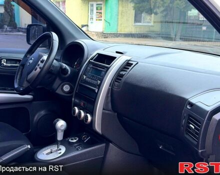 Белый Ниссан ИксТрейл, объемом двигателя 2 л и пробегом 170 тыс. км за 10450 $, фото 8 на Automoto.ua