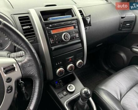 Белый Ниссан ИксТрейл, объемом двигателя 2 л и пробегом 240 тыс. км за 11000 $, фото 46 на Automoto.ua