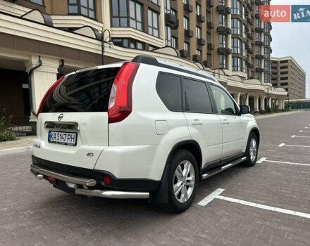 Белый Ниссан ИксТрейл, объемом двигателя 2 л и пробегом 312 тыс. км за 9999 $, фото 14 на Automoto.ua