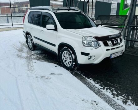 Білий Ніссан ІксТрейл, об'ємом двигуна 2 л та пробігом 221 тис. км за 13150 $, фото 1 на Automoto.ua