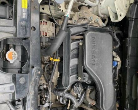 Белый Ниссан ИксТрейл, объемом двигателя 2.5 л и пробегом 200 тыс. км за 14200 $, фото 10 на Automoto.ua