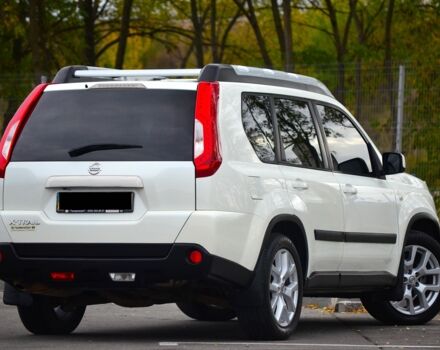 Белый Ниссан ИксТрейл, объемом двигателя 2 л и пробегом 122 тыс. км за 13800 $, фото 9 на Automoto.ua