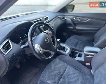 Белый Ниссан ИксТрейл, объемом двигателя 1.6 л и пробегом 129 тыс. км за 14200 $, фото 8 на Automoto.ua