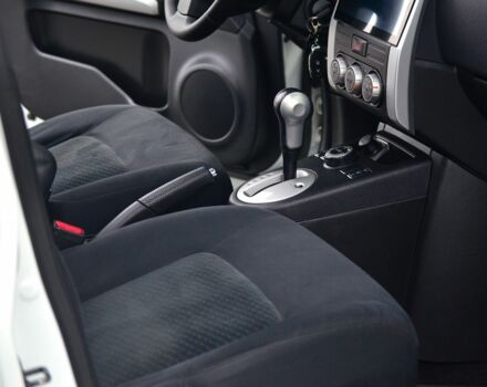 Белый Ниссан ИксТрейл, объемом двигателя 2 л и пробегом 122 тыс. км за 319 $, фото 10 на Automoto.ua