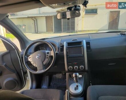Білий Ніссан ІксТрейл, об'ємом двигуна 2 л та пробігом 214 тис. км за 12200 $, фото 12 на Automoto.ua