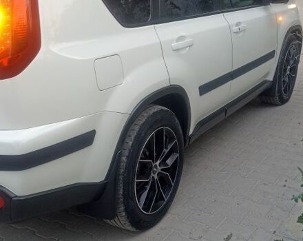 Білий Ніссан ІксТрейл, об'ємом двигуна 2 л та пробігом 221 тис. км за 13150 $, фото 9 на Automoto.ua