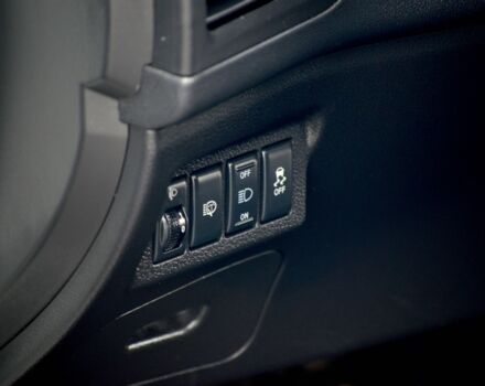 Белый Ниссан ИксТрейл, объемом двигателя 2 л и пробегом 122 тыс. км за 13800 $, фото 19 на Automoto.ua