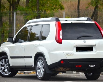 Белый Ниссан ИксТрейл, объемом двигателя 2 л и пробегом 122 тыс. км за 13800 $, фото 10 на Automoto.ua