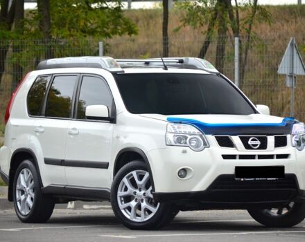 Белый Ниссан ИксТрейл, объемом двигателя 2 л и пробегом 122 тыс. км за 13800 $, фото 1 на Automoto.ua