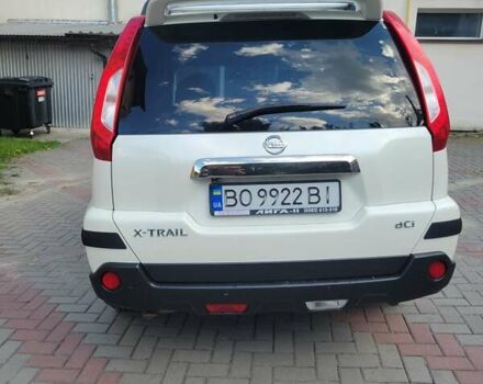 Білий Ніссан ІксТрейл, об'ємом двигуна 2 л та пробігом 214 тис. км за 12200 $, фото 3 на Automoto.ua