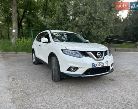 Белый Ниссан ИксТрейл, объемом двигателя 1.6 л и пробегом 129 тыс. км за 14200 $, фото 1 на Automoto.ua