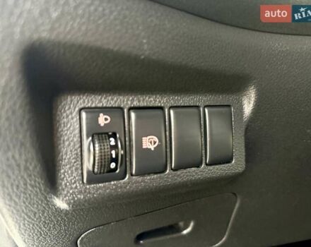 Білий Ніссан ІксТрейл, об'ємом двигуна 2 л та пробігом 147 тис. км за 9999 $, фото 39 на Automoto.ua