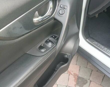 Белый Ниссан ИксТрейл, объемом двигателя 1.6 л и пробегом 258 тыс. км за 15300 $, фото 19 на Automoto.ua