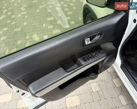 Білий Ніссан ІксТрейл, об'ємом двигуна 2 л та пробігом 147 тис. км за 9999 $, фото 32 на Automoto.ua