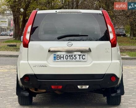 Білий Ніссан ІксТрейл, об'ємом двигуна 2 л та пробігом 147 тис. км за 9999 $, фото 11 на Automoto.ua