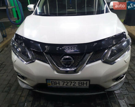 Белый Ниссан ИксТрейл, объемом двигателя 1.6 л и пробегом 250 тыс. км за 16000 $, фото 5 на Automoto.ua