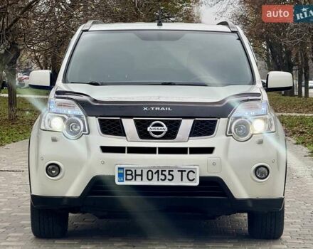 Білий Ніссан ІксТрейл, об'ємом двигуна 2 л та пробігом 147 тис. км за 9999 $, фото 5 на Automoto.ua
