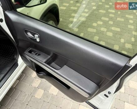 Білий Ніссан ІксТрейл, об'ємом двигуна 2 л та пробігом 147 тис. км за 9999 $, фото 47 на Automoto.ua