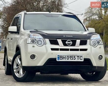 Білий Ніссан ІксТрейл, об'ємом двигуна 2 л та пробігом 147 тис. км за 9999 $, фото 1 на Automoto.ua