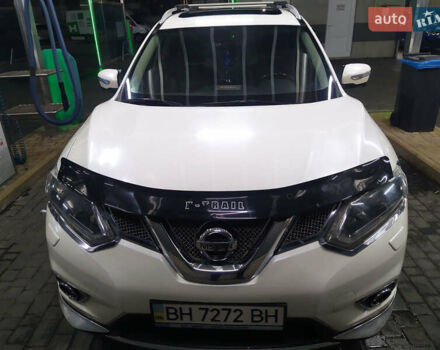 Белый Ниссан ИксТрейл, объемом двигателя 1.6 л и пробегом 250 тыс. км за 16000 $, фото 4 на Automoto.ua