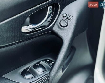 Белый Ниссан ИксТрейл, объемом двигателя 1.6 л и пробегом 154 тыс. км за 16500 $, фото 31 на Automoto.ua