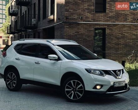 Белый Ниссан ИксТрейл, объемом двигателя 1.6 л и пробегом 154 тыс. км за 16500 $, фото 2 на Automoto.ua