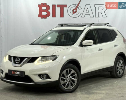 Белый Ниссан ИксТрейл, объемом двигателя 1.6 л и пробегом 122 тыс. км за 17900 $, фото 3 на Automoto.ua