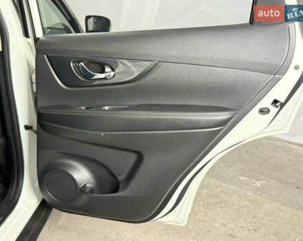 Белый Ниссан ИксТрейл, объемом двигателя 1.6 л и пробегом 122 тыс. км за 17900 $, фото 38 на Automoto.ua