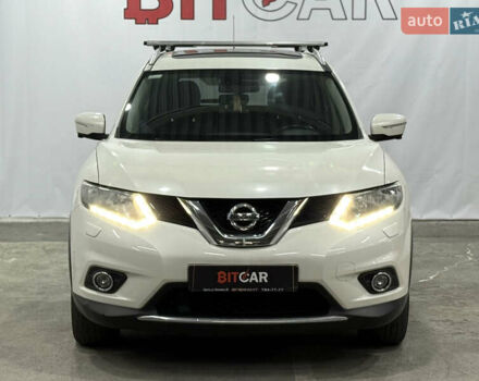 Белый Ниссан ИксТрейл, объемом двигателя 1.6 л и пробегом 122 тыс. км за 17900 $, фото 2 на Automoto.ua