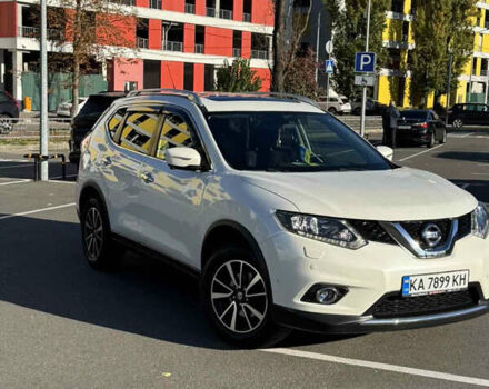 Белый Ниссан ИксТрейл, объемом двигателя 1.6 л и пробегом 84 тыс. км за 20000 $, фото 2 на Automoto.ua