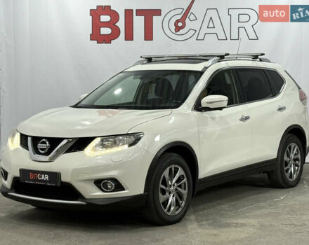 Белый Ниссан ИксТрейл, объемом двигателя 1.6 л и пробегом 122 тыс. км за 17900 $, фото 4 на Automoto.ua