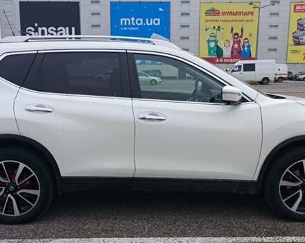 Белый Ниссан ИксТрейл, объемом двигателя 2 л и пробегом 197 тыс. км за 19950 $, фото 7 на Automoto.ua