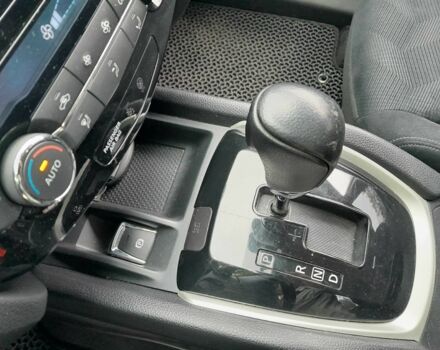 Белый Ниссан ИксТрейл, объемом двигателя 1.6 л и пробегом 174 тыс. км за 15799 $, фото 18 на Automoto.ua