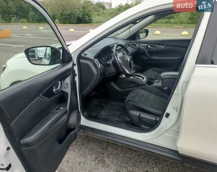 Белый Ниссан ИксТрейл, объемом двигателя 2 л и пробегом 197 тыс. км за 19950 $, фото 4 на Automoto.ua