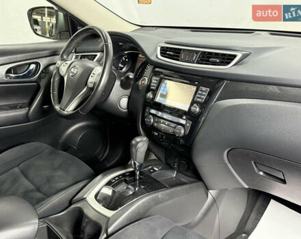 Белый Ниссан ИксТрейл, объемом двигателя 1.6 л и пробегом 122 тыс. км за 17900 $, фото 24 на Automoto.ua