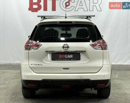 Белый Ниссан ИксТрейл, объемом двигателя 1.6 л и пробегом 122 тыс. км за 17900 $, фото 7 на Automoto.ua