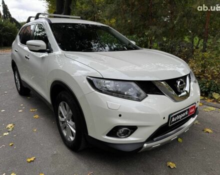 Белый Ниссан ИксТрейл, объемом двигателя 1.6 л и пробегом 222 тыс. км за 16340 $, фото 2 на Automoto.ua