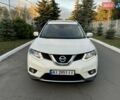 Белый Ниссан ИксТрейл, объемом двигателя 2 л и пробегом 153 тыс. км за 15800 $, фото 2 на Automoto.ua