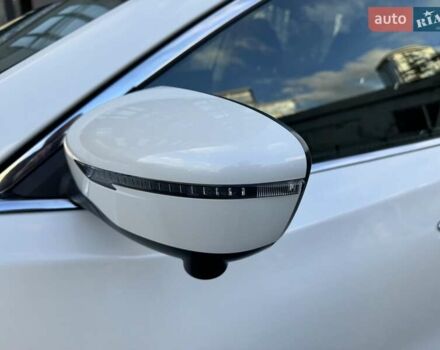 Белый Ниссан ИксТрейл, объемом двигателя 1.6 л и пробегом 80 тыс. км за 18700 $, фото 4 на Automoto.ua