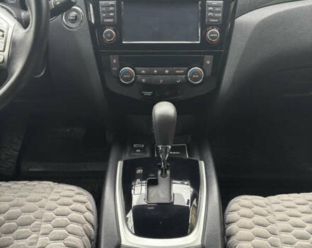 Белый Ниссан ИксТрейл, объемом двигателя 1.6 л и пробегом 43 тыс. км за 19500 $, фото 30 на Automoto.ua