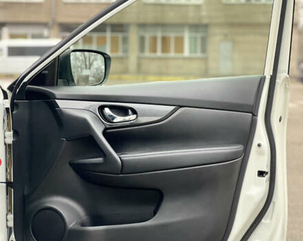 Белый Ниссан ИксТрейл, объемом двигателя 1.6 л и пробегом 52 тыс. км за 21999 $, фото 30 на Automoto.ua