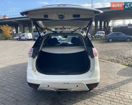 Белый Ниссан ИксТрейл, объемом двигателя 2.49 л и пробегом 183 тыс. км за 17500 $, фото 23 на Automoto.ua