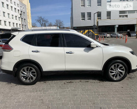 Белый Ниссан ИксТрейл, объемом двигателя 1.6 л и пробегом 73 тыс. км за 18000 $, фото 6 на Automoto.ua