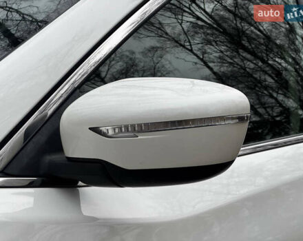 Белый Ниссан ИксТрейл, объемом двигателя 2.49 л и пробегом 134 тыс. км за 14999 $, фото 10 на Automoto.ua