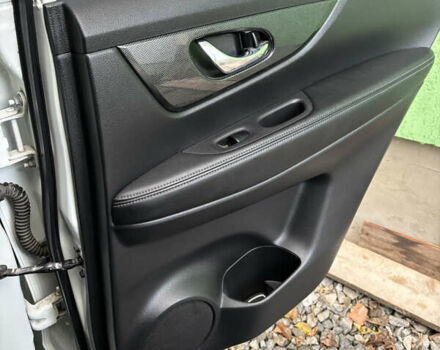 Белый Ниссан ИксТрейл, объемом двигателя 1.6 л и пробегом 43 тыс. км за 19500 $, фото 19 на Automoto.ua