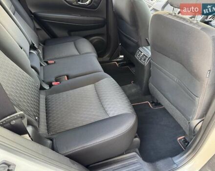 Белый Ниссан ИксТрейл, объемом двигателя 1.6 л и пробегом 80 тыс. км за 18700 $, фото 38 на Automoto.ua